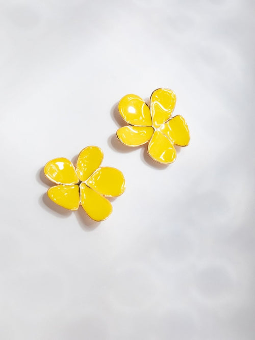 41 First Date Gold Pierced Earrings