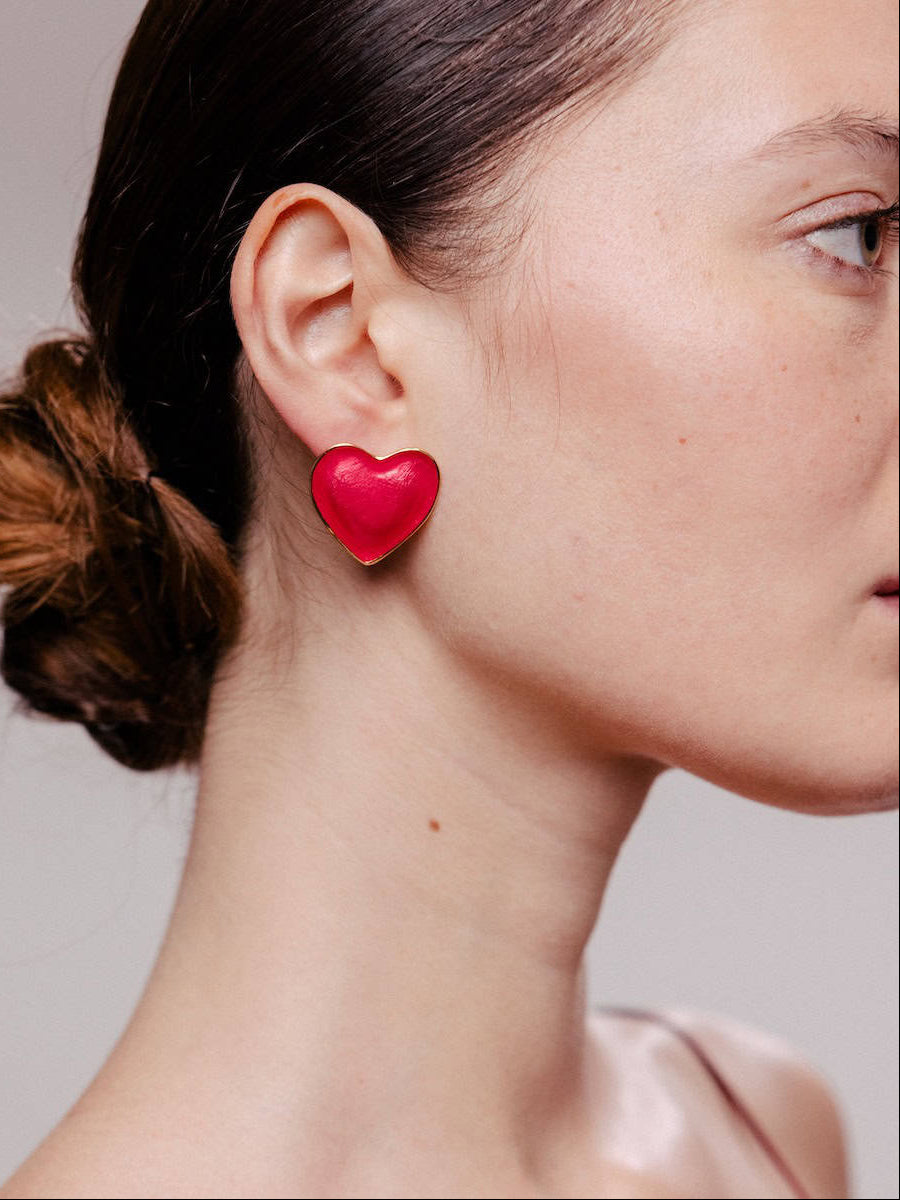 Pierced earrings First date