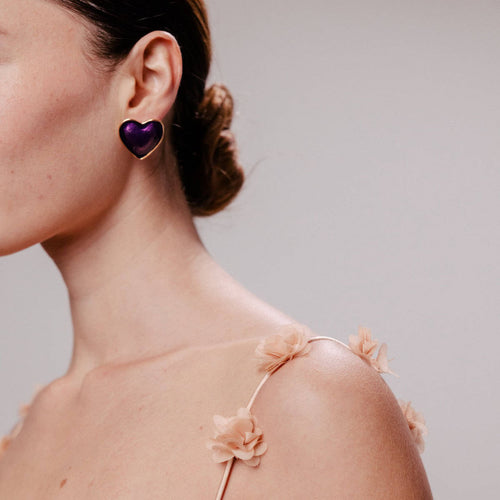 Pierced earrings First date
