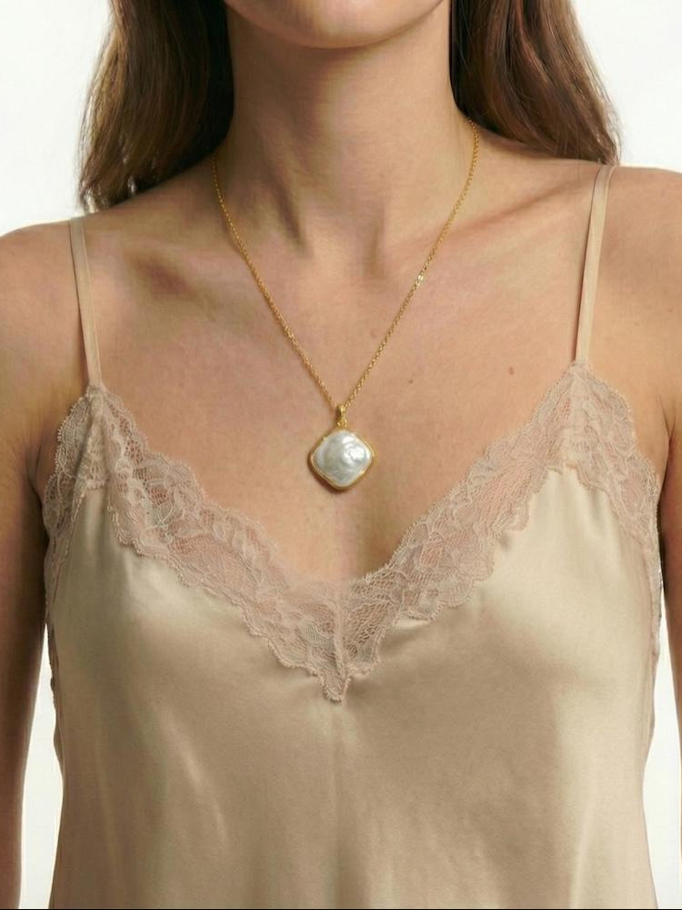 Pendentif doré L'Amoroso