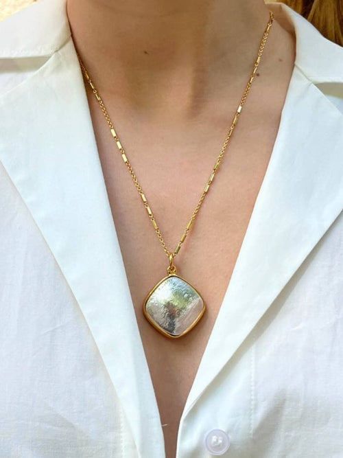 Pendentif doré L'Amoroso